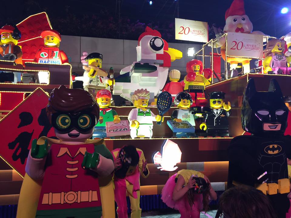 Brickfinder - LEGO Float Debuts At The Chinese New Year Night Parade