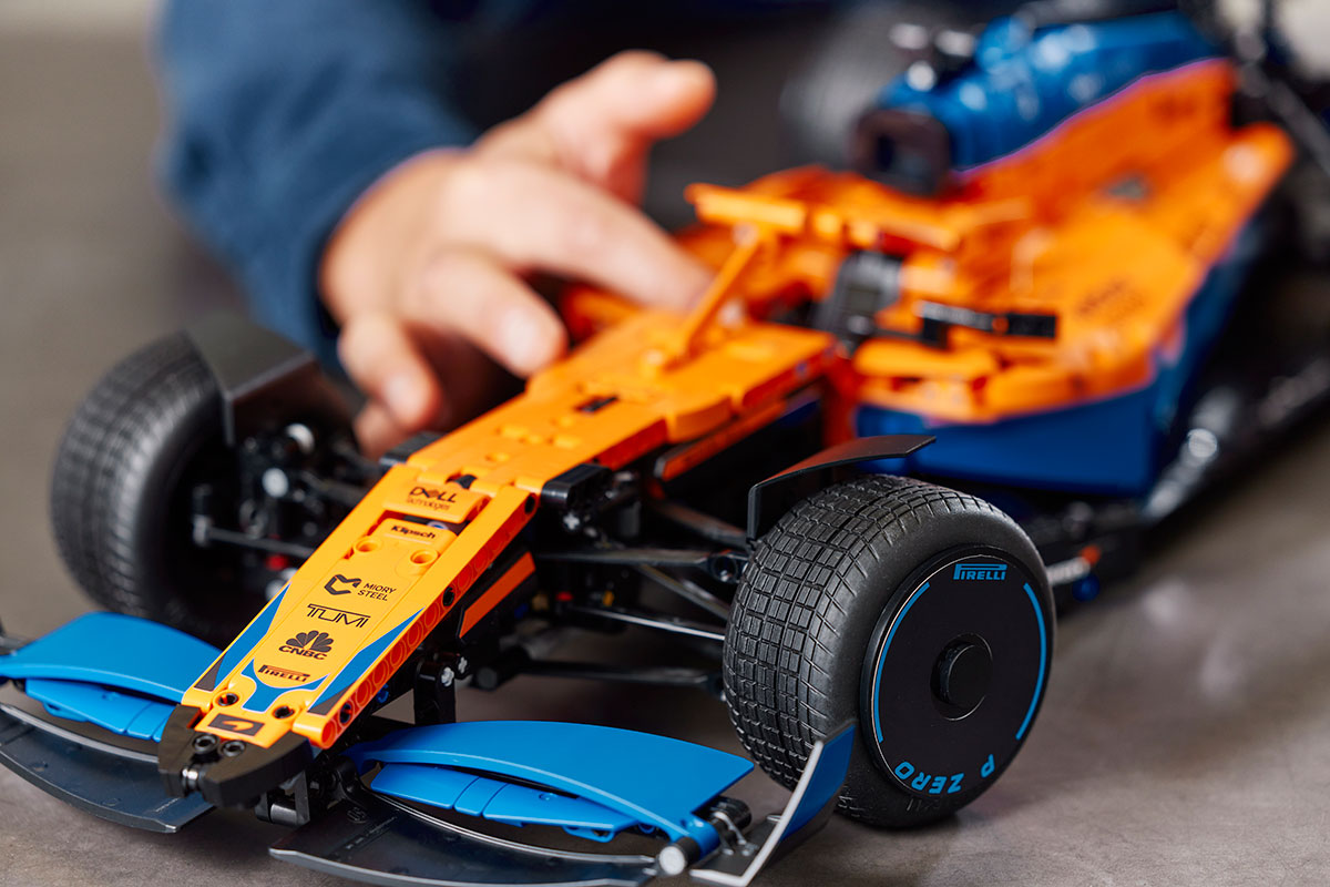 LEGO Technic McLaren Formula 1 Race Car 42141 (2022 Toy of the